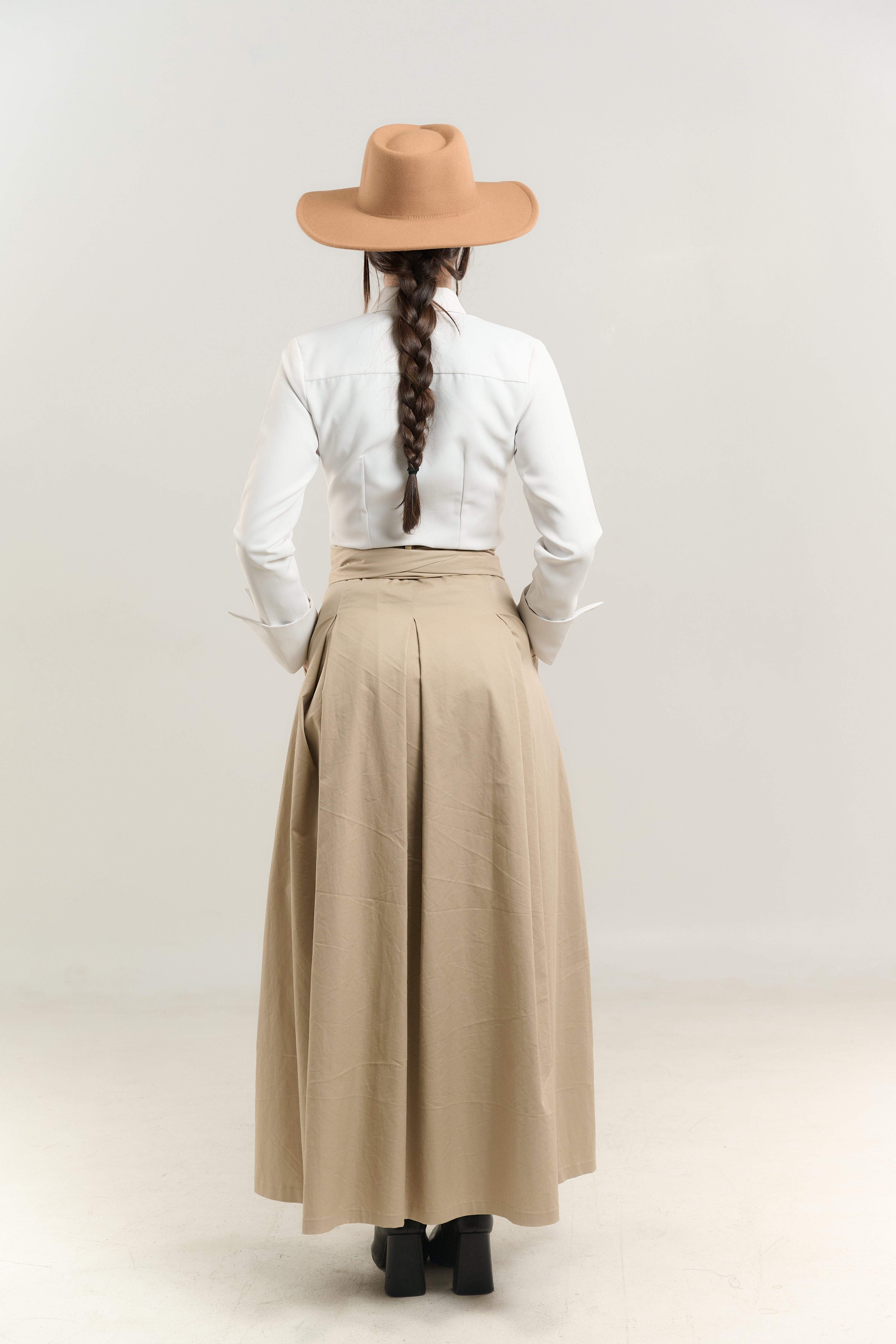 TRENCH SKIRT WITH WHITE SHIRT