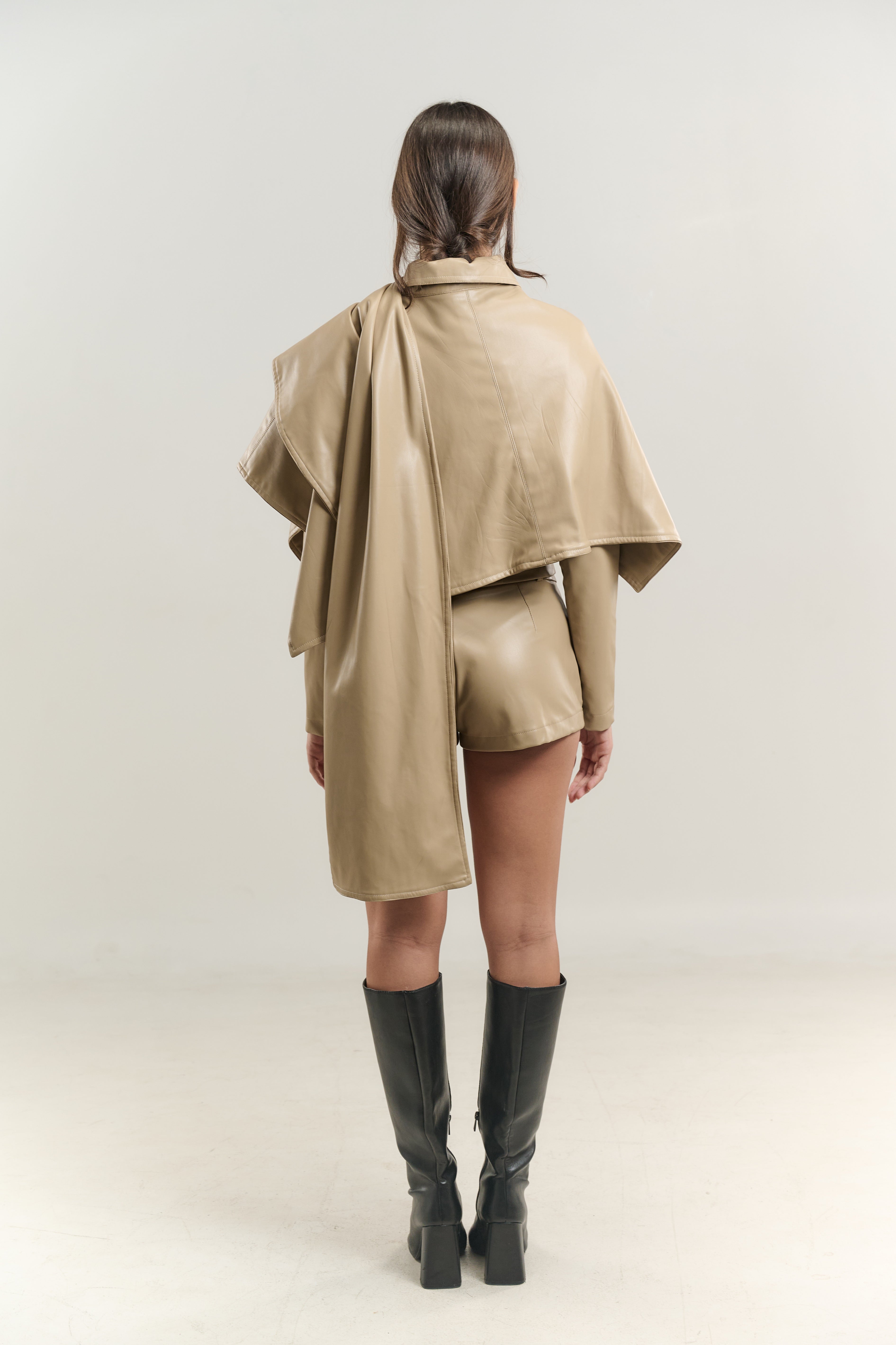 BELGIAN SET CREAM LEATHER WITH SCARF