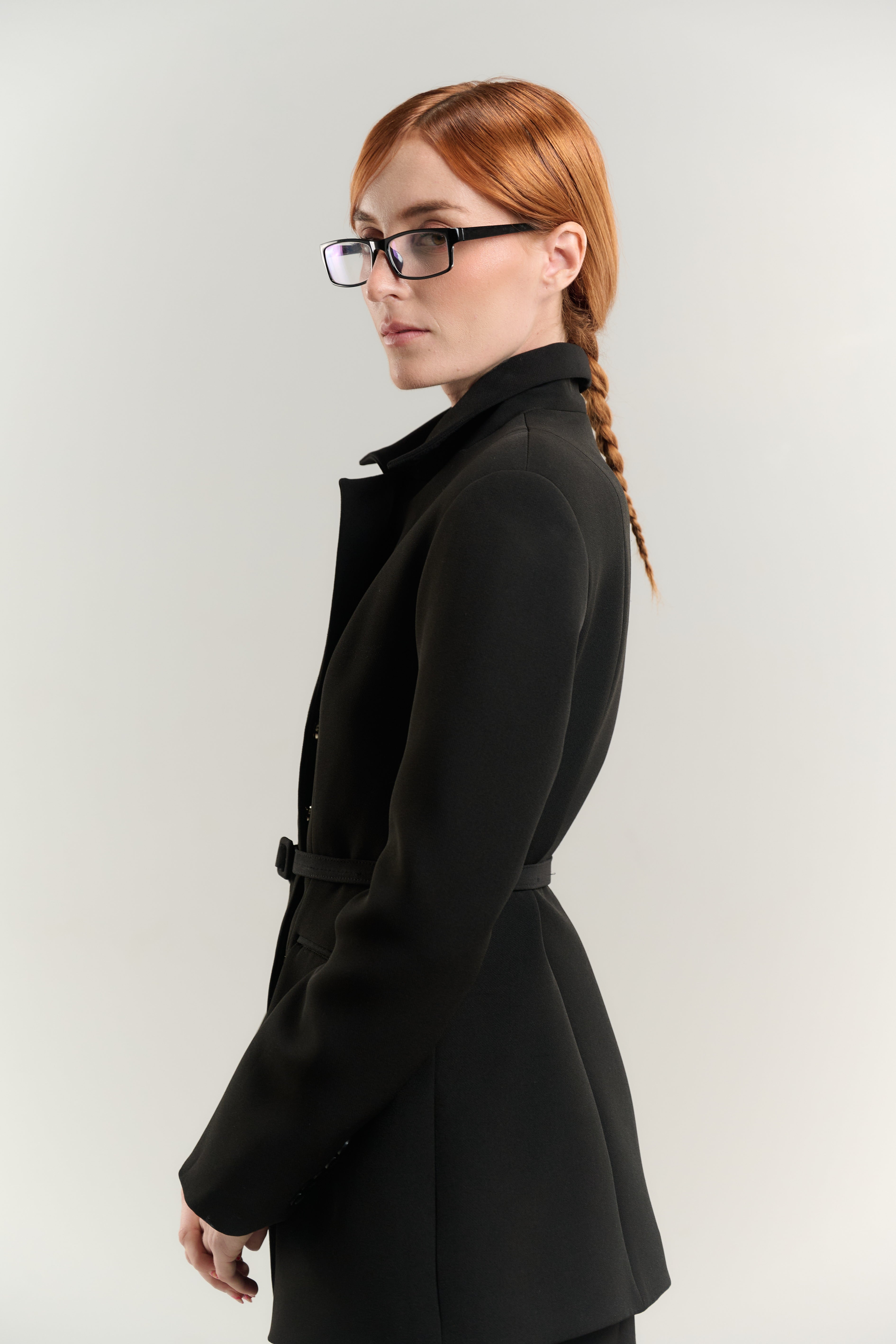 BLAZER HIGH ROUND JETTED POCKETS WITH FLAP WITH STRAIGHT BLACK SKIRT WITH BLACK BELT