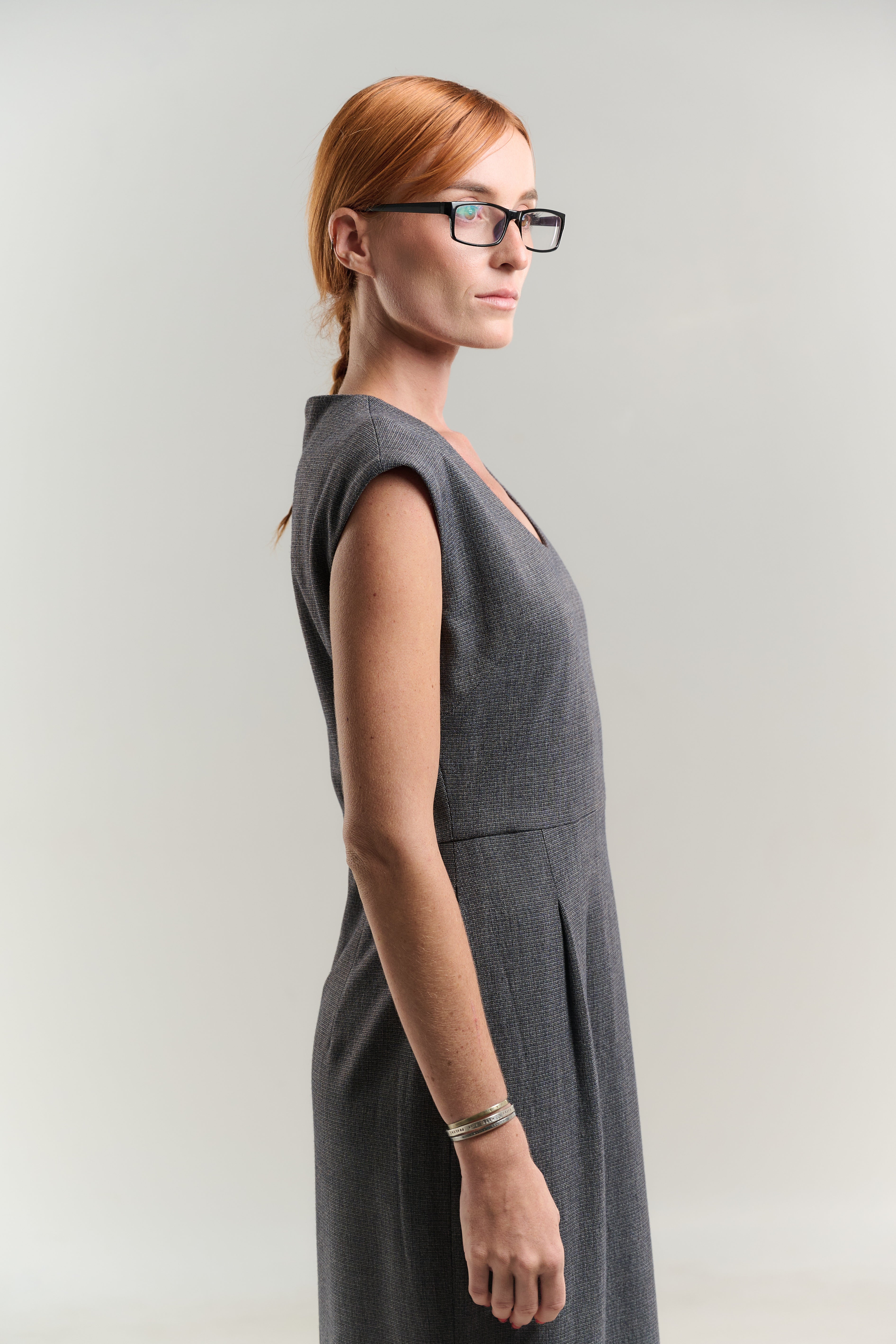 STRAIGHT DRESS CAP SLEEVES U-NECKLINE