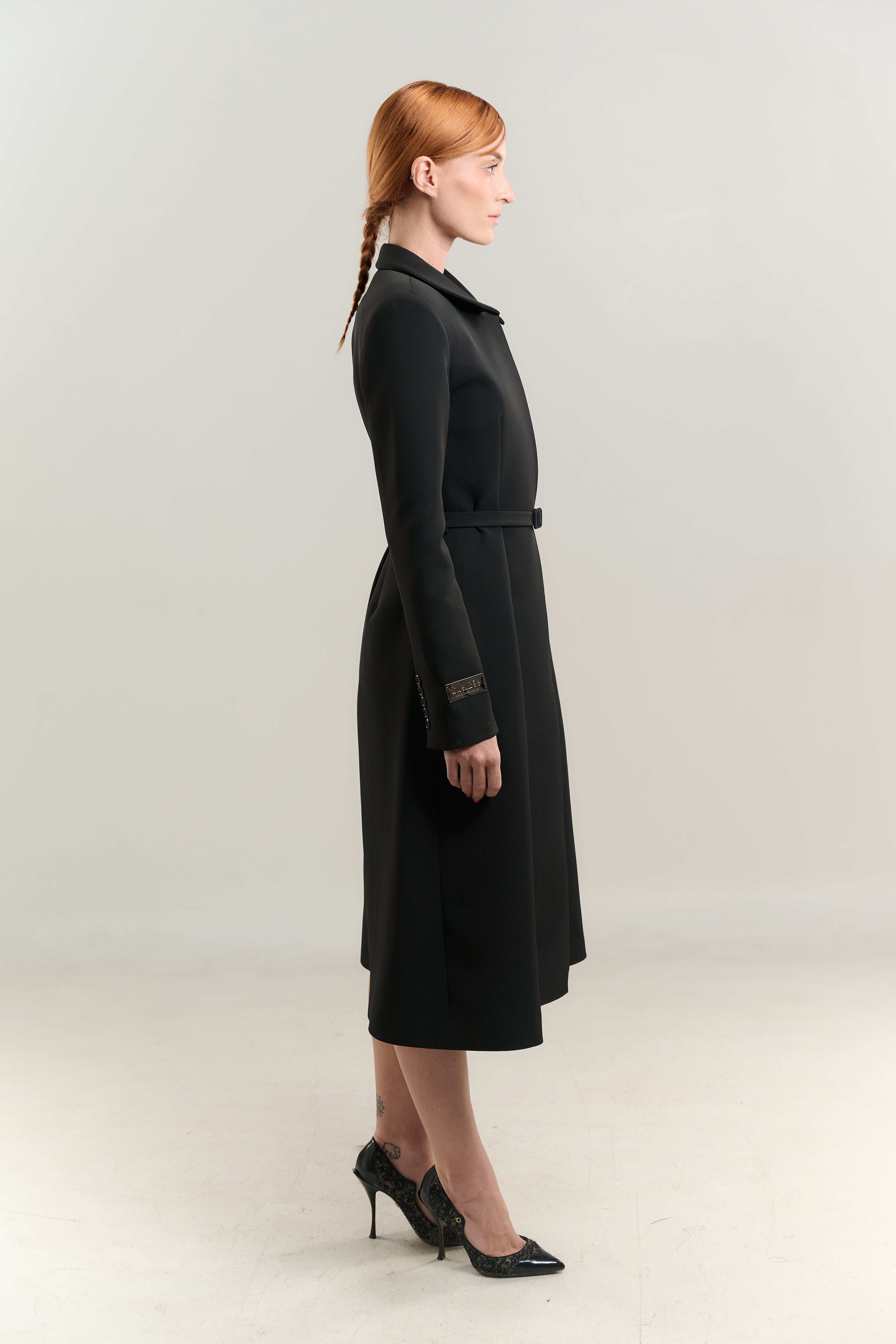 BLACK STRAIGHT COAT HIGH ROUND COLLAR WITH BELT SINGLE BREASTED HIDDEN BUTTON