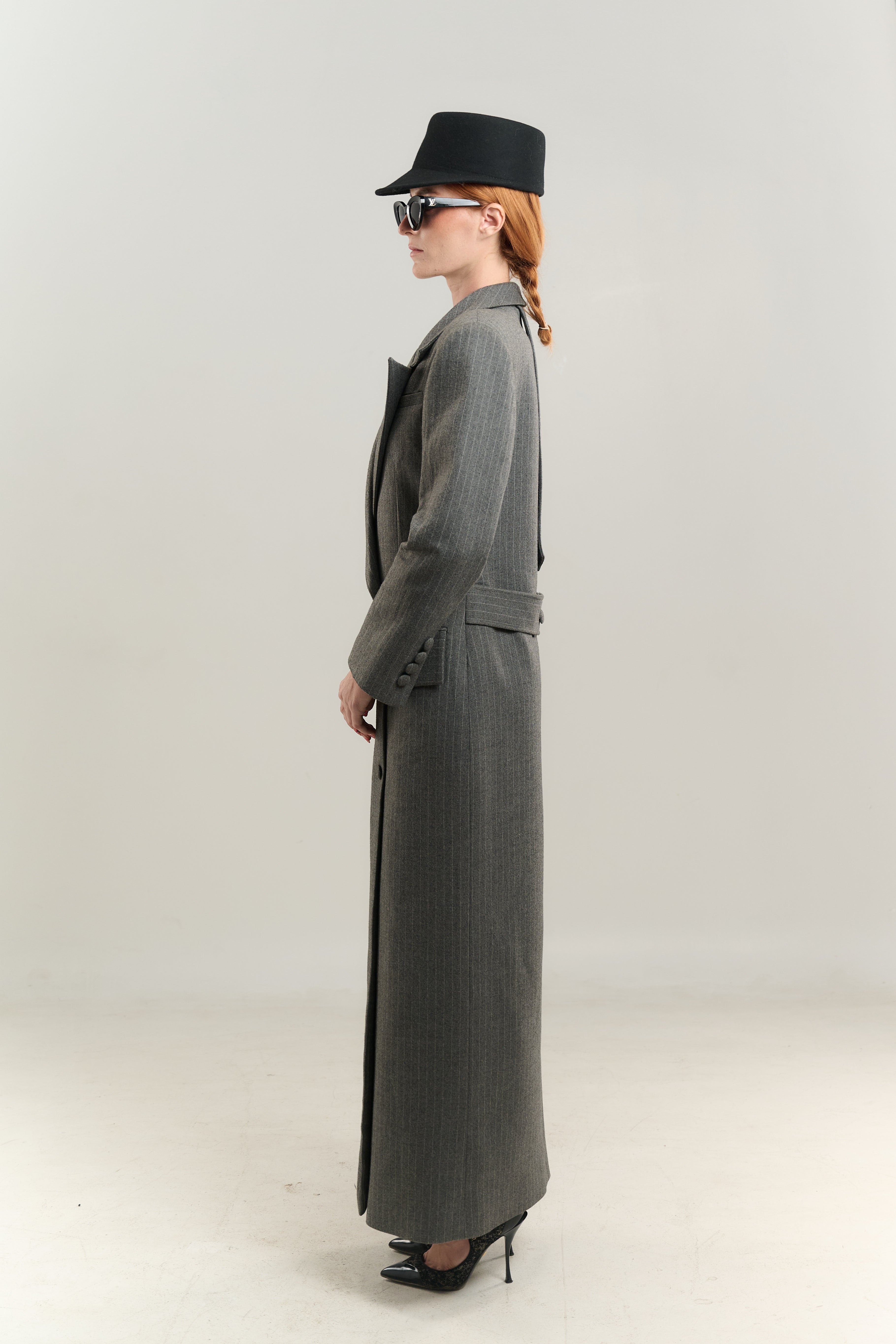 STRAIGHT COAT DOUBLE BREASTED 6 BUTTONS 100% WOOL FABRIC DARK GRAY WHITE DOT LINING JETTED POCKETS