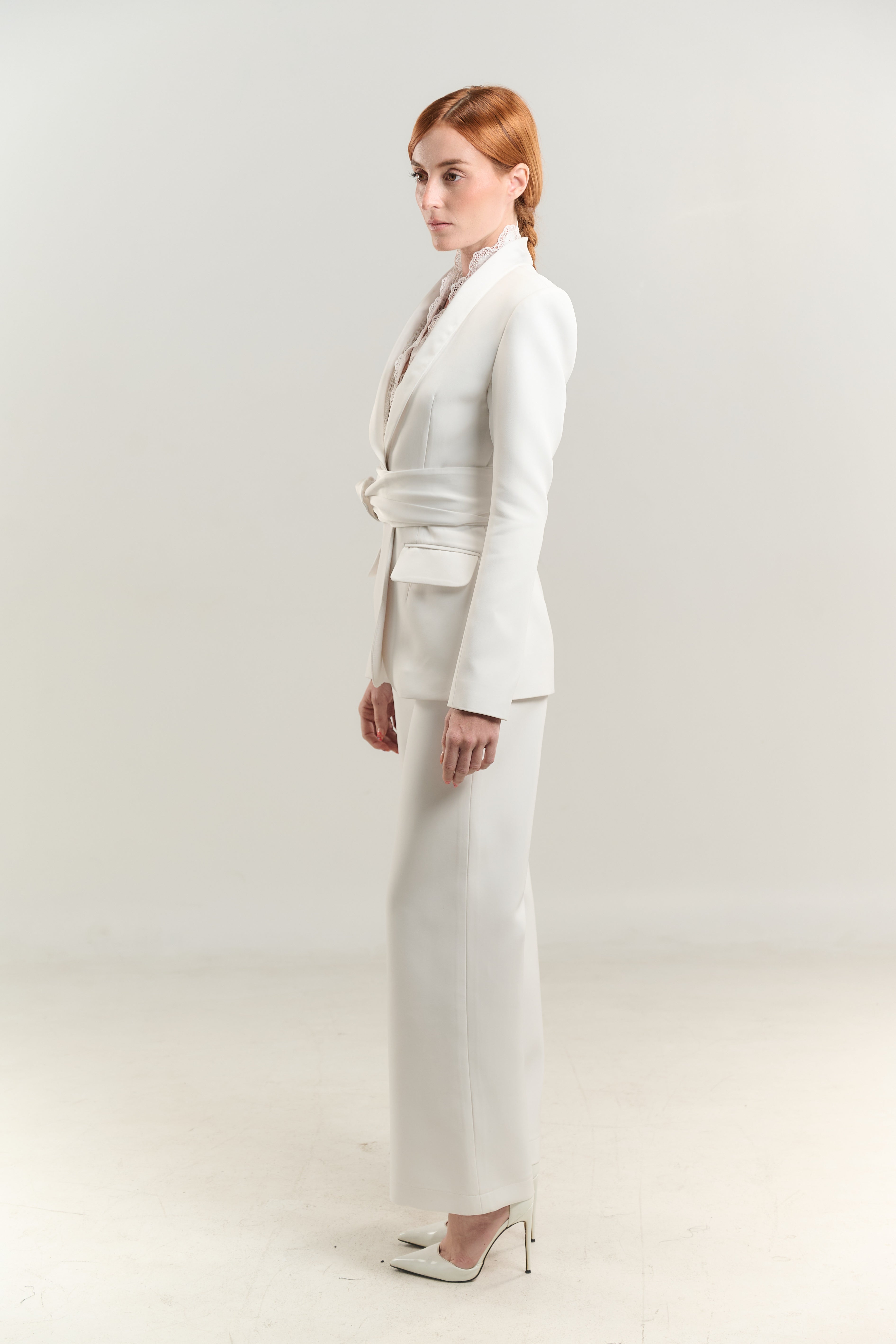WHITE TUXEDO COTTON LACE FRENCH LINEN NECK WITH LINEN BELT