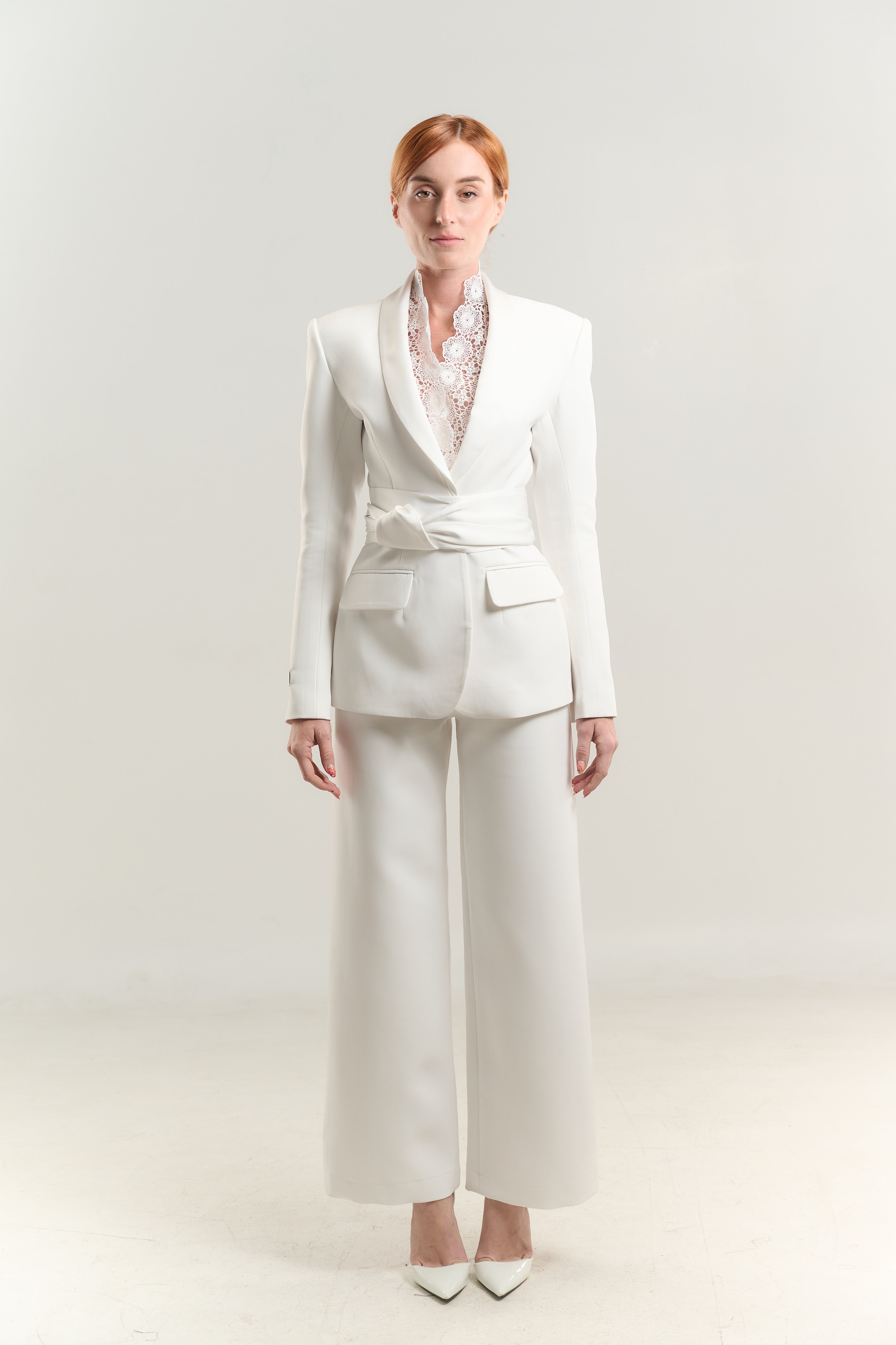 WHITE TUXEDO COTTON LACE FRENCH LINEN NECK WITH LINEN BELT